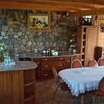 Dom Na Wodzie Mazury بيت للعطل *