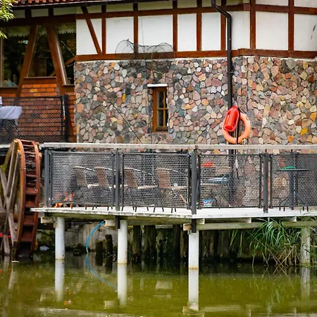 Ferienhaus Dom Na Wodzie Mazury *
