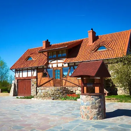 Feriehus Dom Na Wodzie Mazury *
